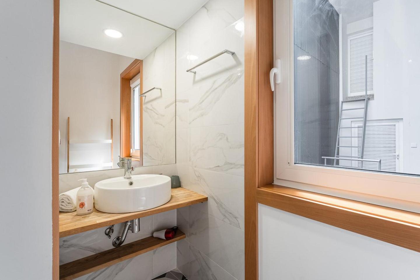 Hotel Guestready - Bright Duplex In Downtown Porto Exterior foto